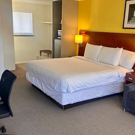 Lakeshore Inn Water Front Moses Lake Extérieur photo
