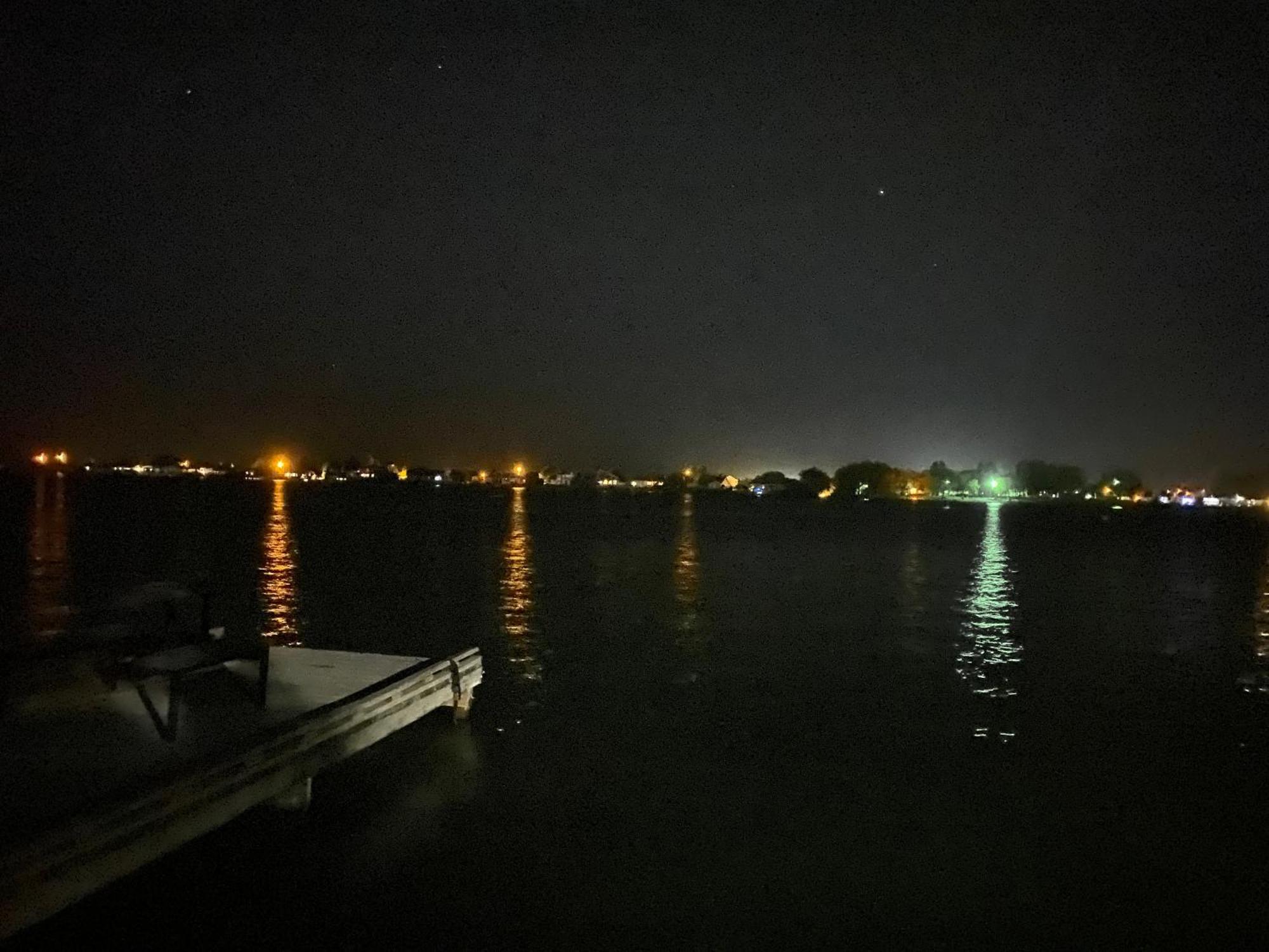 Lakeshore Inn Water Front Moses Lake Extérieur photo