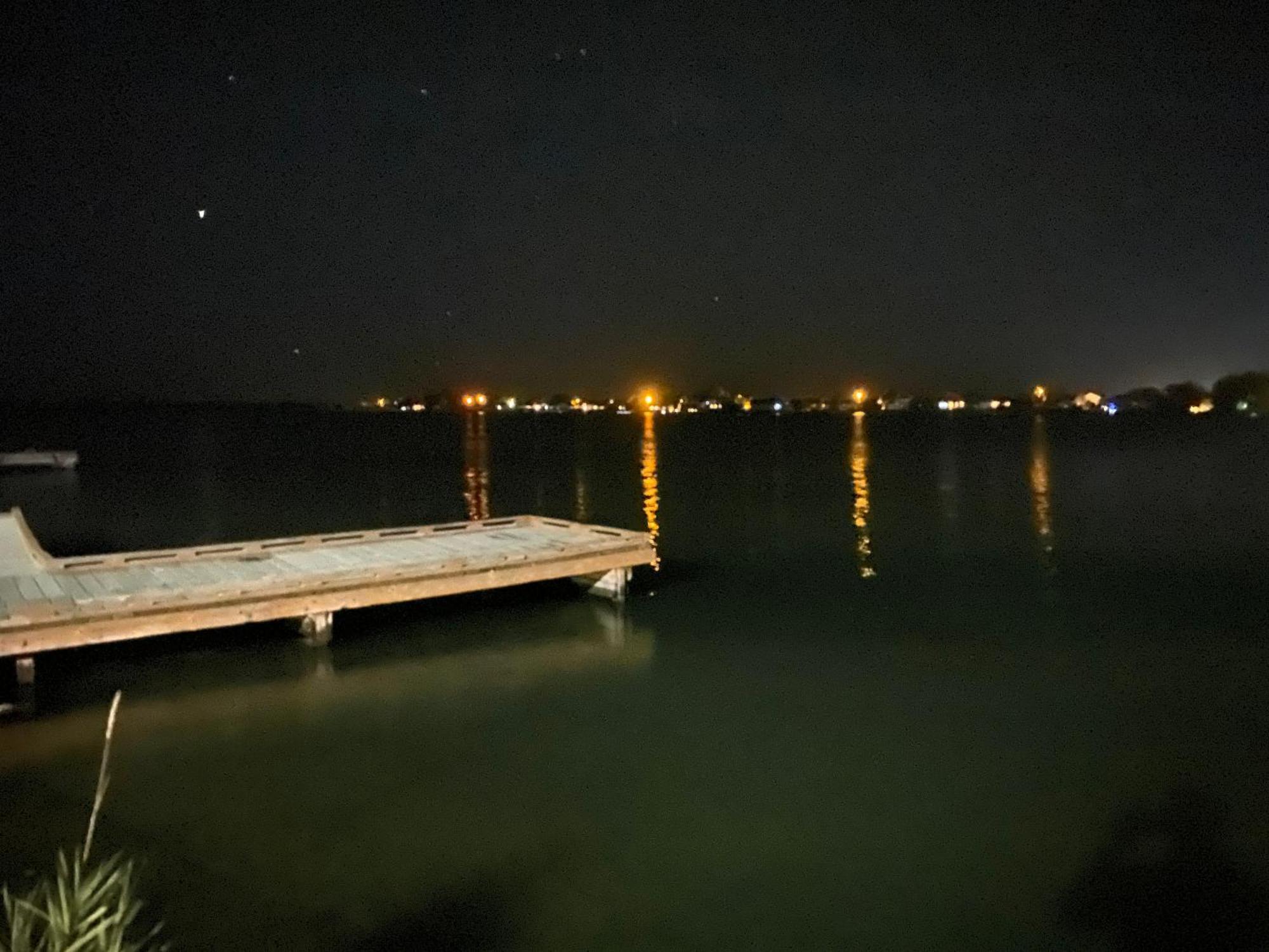 Lakeshore Inn Water Front Moses Lake Extérieur photo