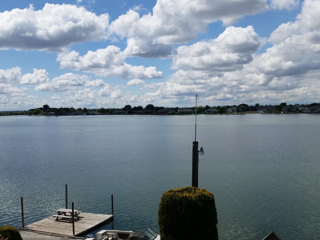 Lakeshore Inn Water Front Moses Lake Extérieur photo